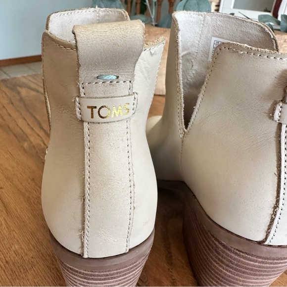 Toms Everly Cutout Block Heel Ankle Booties Beige Leather Size 7.5 Women’s Shoes - Picture 5 of 10